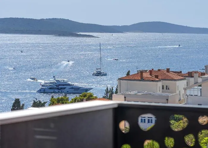 Sun&lux - Hvar 公寓 *